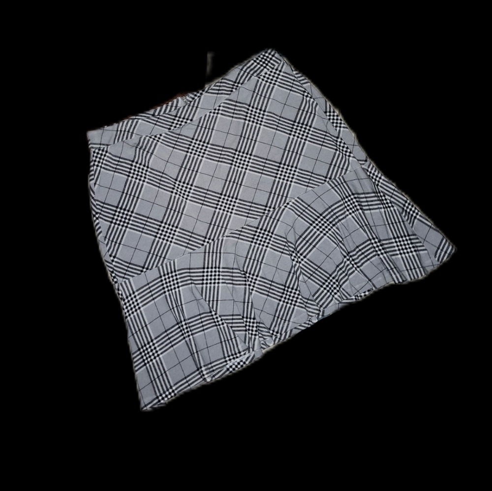 CATO Gray Plaid Women's Skirt - Picture 2 of 3